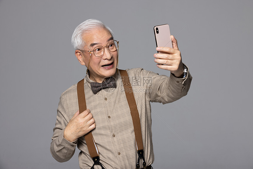 最近老人都用什么手机